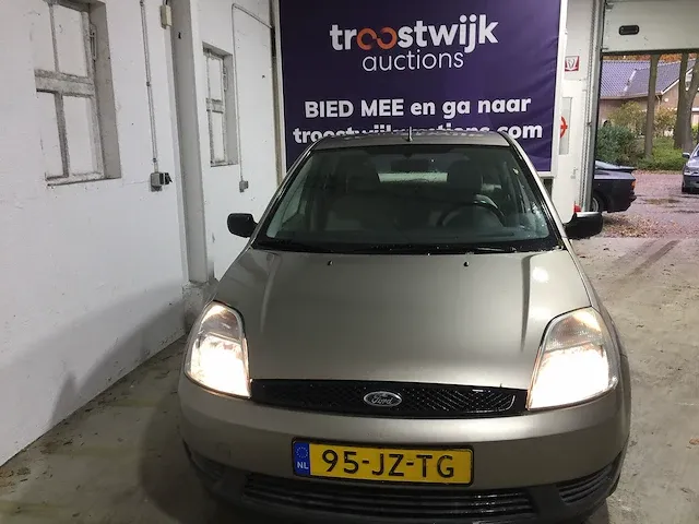 Ford - fiesta - 1.3 core - 95-jz-tg - afbeelding 8 van  19
