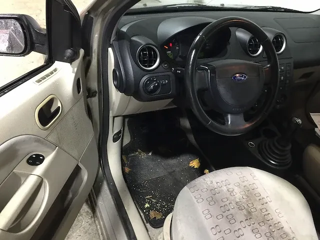 Ford - fiesta - 1.3 core - 95-jz-tg - afbeelding 9 van  19