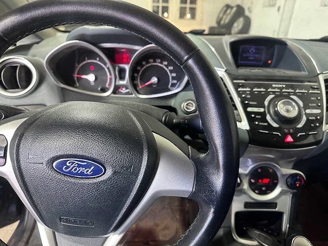 Ford - fiesta - 1.4 trend lpg - l-729-dt - afbeelding 2 van  19