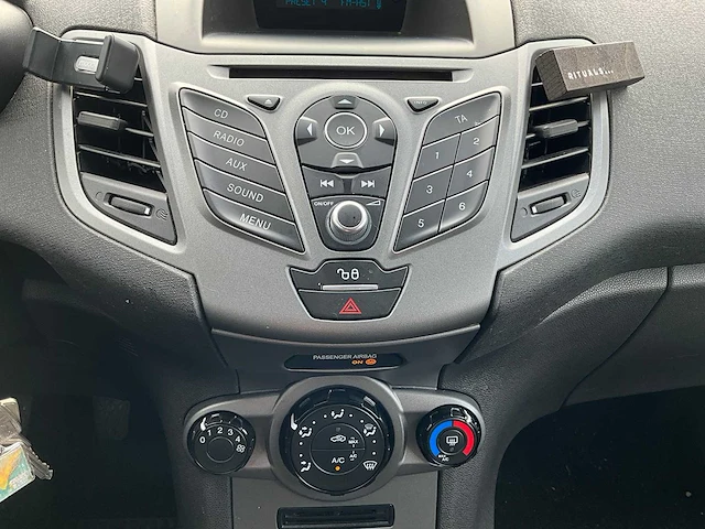 Ford - fiesta - afbeelding 18 van  31