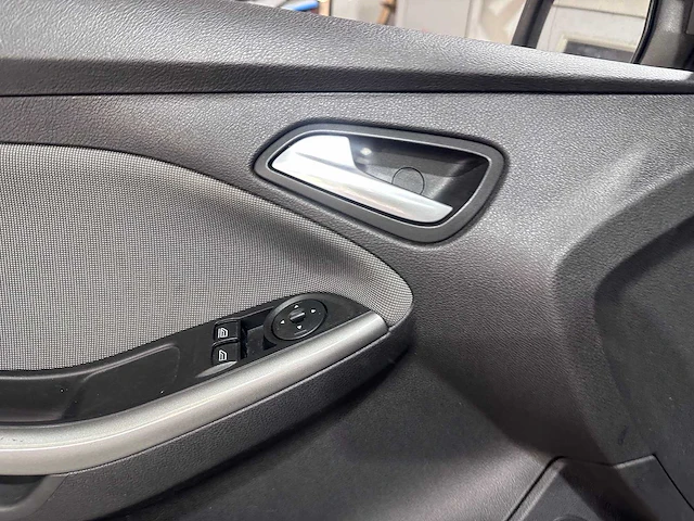 Ford - focus - 1.0 ecob. lease tr. - 80-xdv-3 - afbeelding 11 van  19