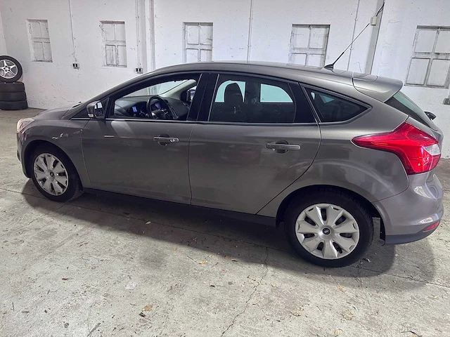 Ford - focus - 1.0 ecob. lease tr. - 80-xdv-3 - afbeelding 2 van  19