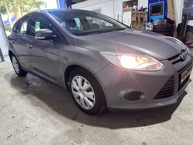 Ford - focus - 1.0 ecob. lease tr. - 80-xdv-3 - afbeelding 6 van  19