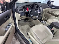 Ford - focus coupé-cabriolet - 2.0 titanium - 42-lxj-5 - afbeelding 2 van  19