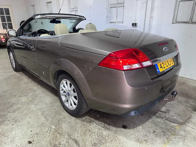 Ford - focus coupé-cabriolet - 2.0 titanium - 42-lxj-5 - afbeelding 13 van  19