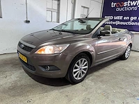 Ford - focus coupé-cabriolet - 2.0 titanium - 42-lxj-5 - afbeelding 1 van  19