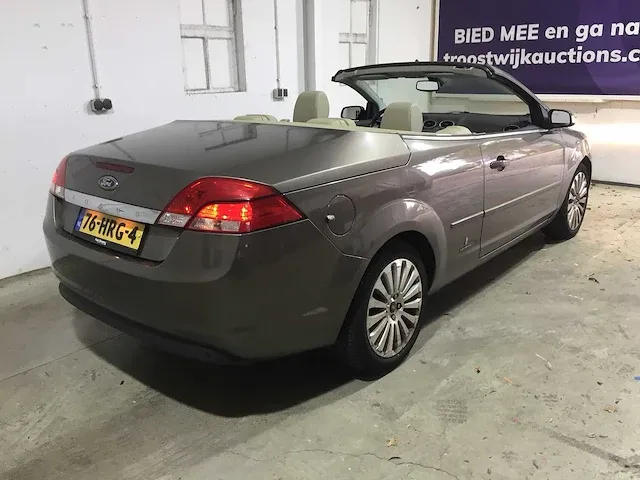 Ford - focus coupé-cabriolet - 2.0 titanium - 76-hrg-4 - afbeelding 2 van  20