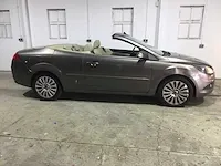 Ford - focus coupé-cabriolet - 2.0 titanium - 76-hrg-4 - afbeelding 3 van  20