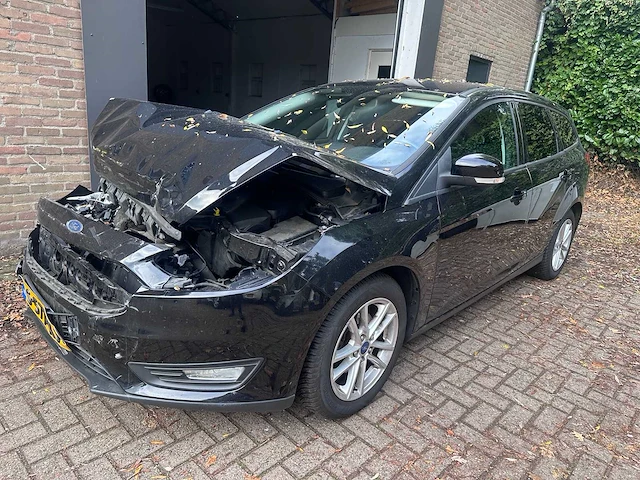 Ford - focus wagon - 1.0 titanium - s-577-xj - afbeelding 1 van  17