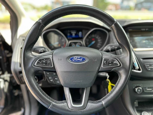 Ford - focus wagon - 1.0 trend edition - car - 2015 - afbeelding 3 van  16
