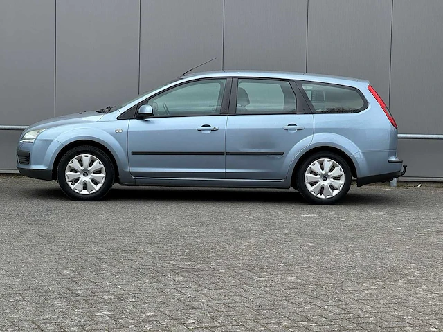 Ford - focus wagon - 1.6-16v trend - 2007 - afbeelding 9 van  16