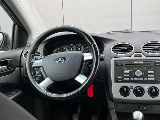 Ford - focus wagon - 1.6-16v trend - 2007 - afbeelding 16 van  16