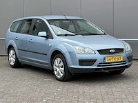 Ford - focus wagon - 1.6-16v trend - 2007 - afbeelding 12 van  16