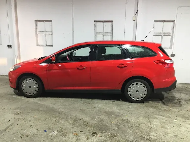 Ford - focus wagon - 1.6 tdci eco. l. tr. - 2-ksh-40 - afbeelding 2 van  23