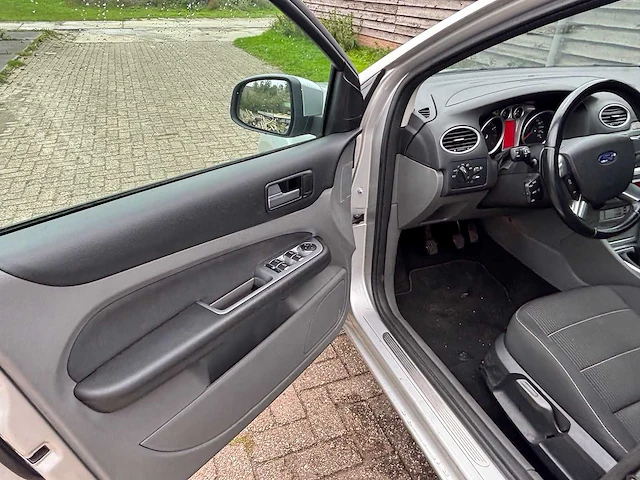Ford - focus wagon - 1.8 limited flex.f. - car - 2010 - afbeelding 5 van  28