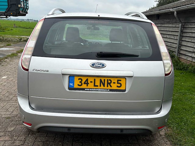 Ford - focus wagon - 1.8 limited flex.f. - car - 2010 - afbeelding 23 van  28