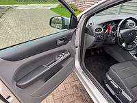 Ford - focus wagon - 1.8 limited flex.f. - car - 2010 - afbeelding 24 van  28