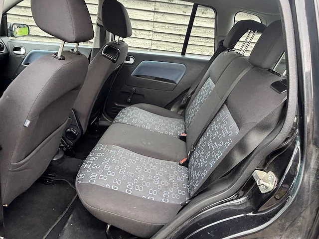Ford - fusion - 1.6 tdci trend - car - 2005 - afbeelding 5 van  23