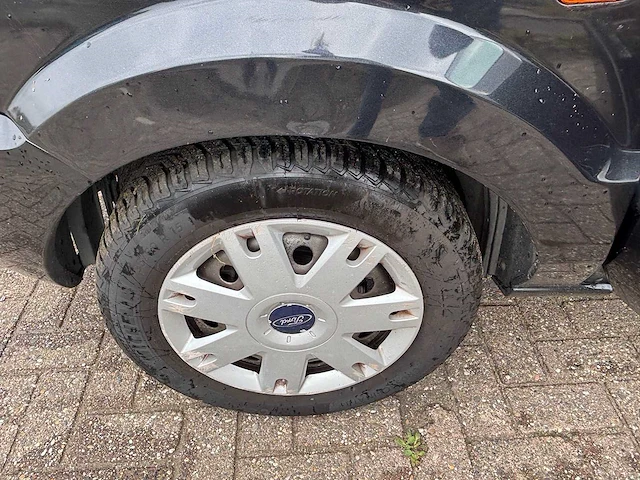 Ford - fusion - 1.6 tdci trend - car - 2005 - afbeelding 13 van  23