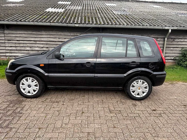 Ford - fusion - 1.6 tdci trend - car - 2005 - afbeelding 12 van  23