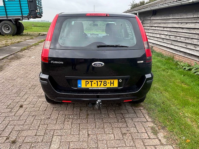 Ford - fusion - 1.6 tdci trend - car - 2005 - afbeelding 18 van  23