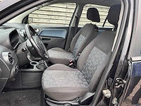 Ford - fusion - 1.6 tdci trend - car - 2005 - afbeelding 19 van  23
