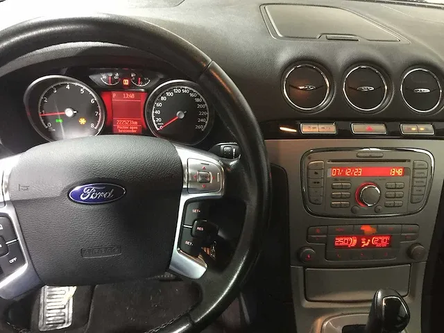 Ford - galaxy - 2.3-16v automaat ghia - 17-zj-kr - afbeelding 2 van  22