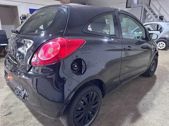 Ford - ka - 1.2 titanium - pd-285-d - afbeelding 9 van  13