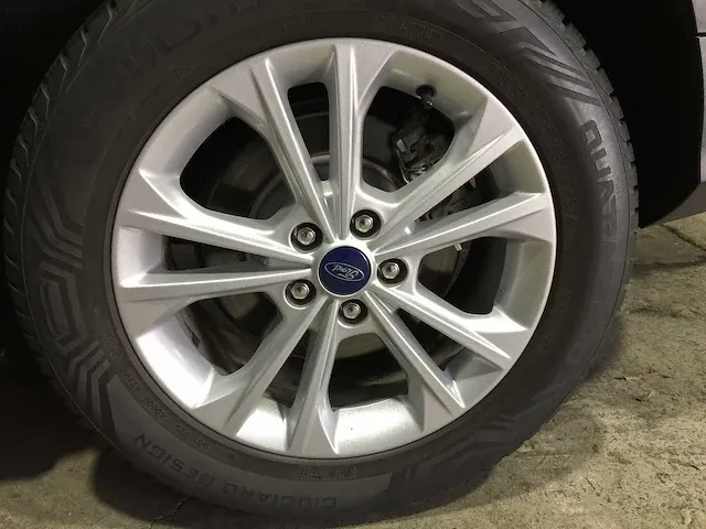 Ford - kuga - 1.5 ecob. titanium - sj-806-b - afbeelding 11 van  24