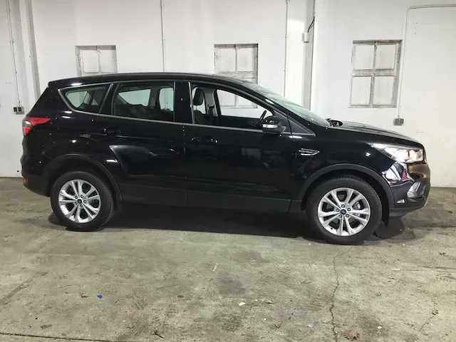 Ford - kuga - 1.5 ecob. titanium - sj-806-b - afbeelding 21 van  24