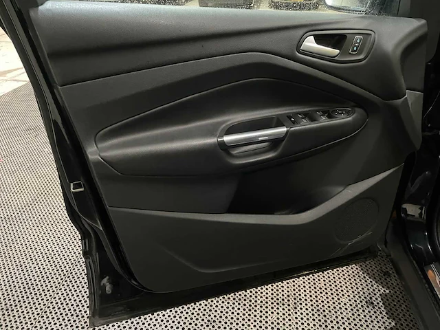 Ford - kuga - titanium - 1.5 ecoboost - 150 pk - personenauto - 2016 - afbeelding 20 van  35