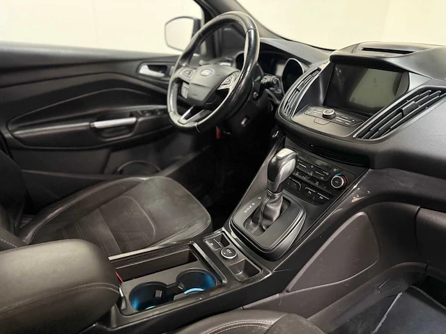 Ford - kuga st line - personenauto - 2017 - afbeelding 13 van  36
