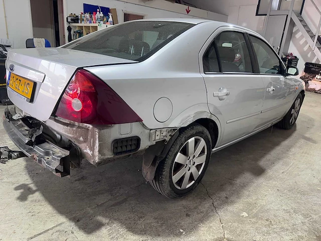 Ford - mondeo - 2.0-16v trend automaat - 62-gz-js - afbeelding 11 van  16