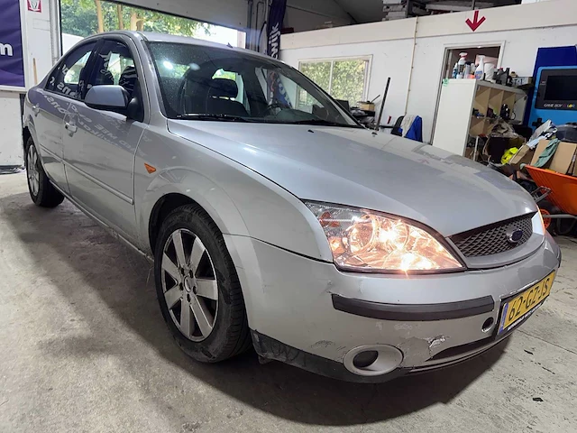 Ford - mondeo - 2.0-16v trend automaat - 62-gz-js - afbeelding 12 van  16