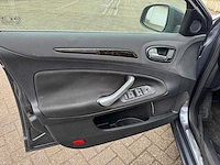 Ford - mondeo wagon - 2.0-16v ghia 8455 - afbeelding 8 van  8