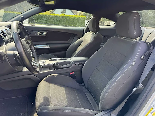 Ford - mustang - 3.6 v6 - 2015 - afbeelding 16 van  30