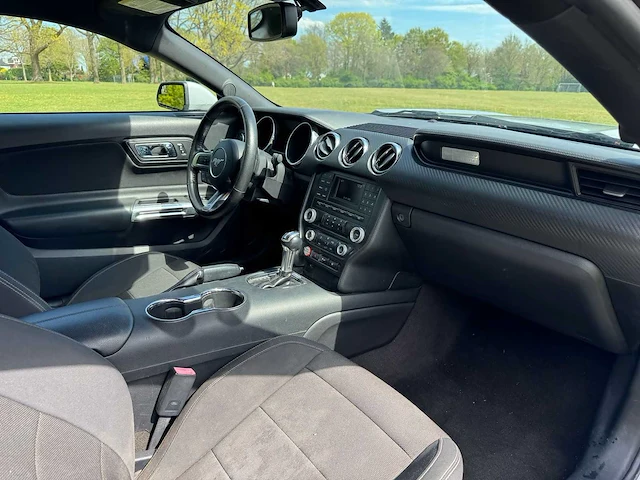 Ford - mustang - 3.6 v6 - 2015 - afbeelding 19 van  30