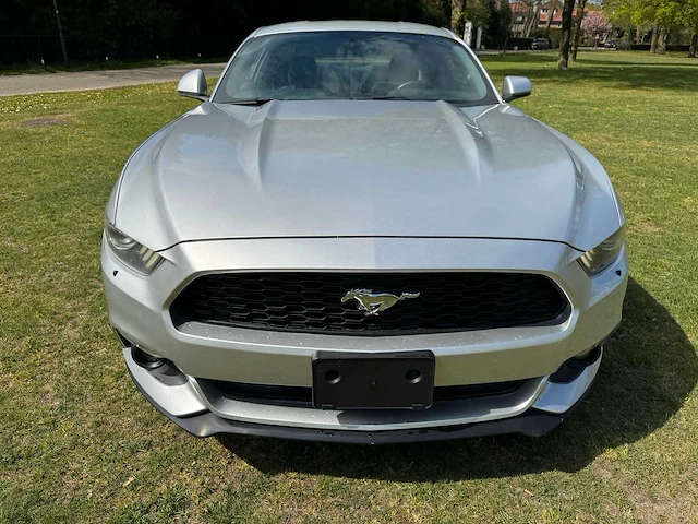 Ford - mustang - 3.6 v6 - 2015 - afbeelding 12 van  30