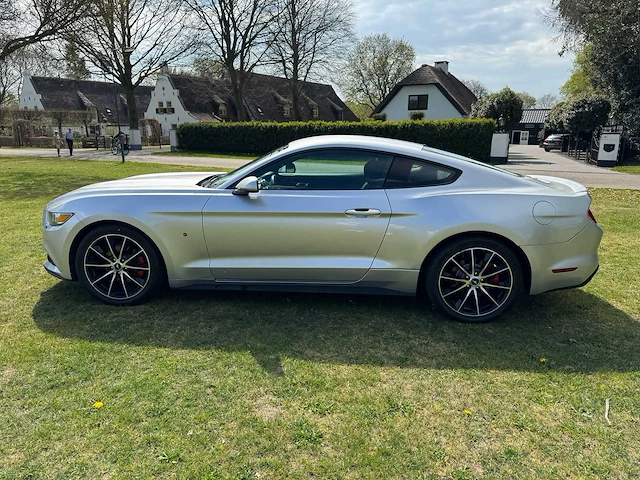 Ford - mustang - 3.6 v6 - 2015 - afbeelding 29 van  30