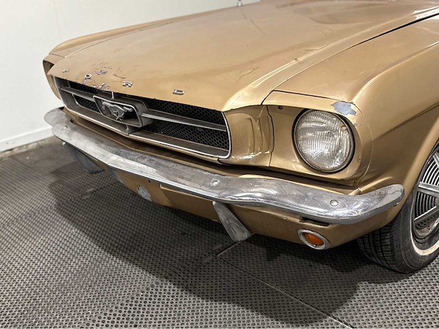 Ford - mustang - cabriolet - oldtimer - 1965 - afbeelding 2 van  37