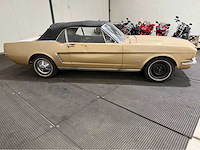 Ford - mustang - cabriolet - oldtimer - 1965 - afbeelding 37 van  37