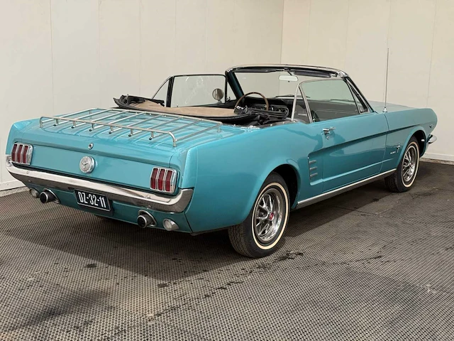 Ford - mustang - cabriolet - v8 - oldtimer - 1966 - afbeelding 19 van  56