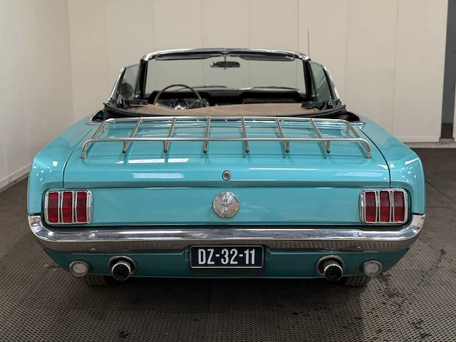 Ford - mustang - cabriolet - v8 - oldtimer - 1966 - afbeelding 20 van  56