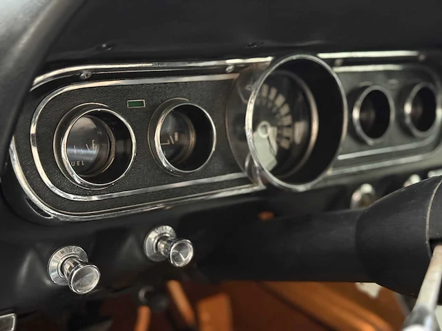 Ford - mustang - cabriolet - v8 - oldtimer - 1966 - afbeelding 28 van  56