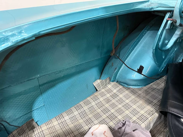 Ford - mustang - cabriolet - v8 - oldtimer - 1966 - afbeelding 52 van  56