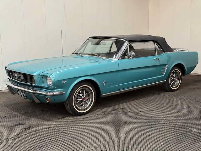 Ford - mustang - cabriolet - v8 - oldtimer - 1966 - afbeelding 54 van  56
