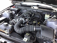 Ford - mustang - v6 deluxe cabrio - personenauto - afbeelding 9 van  27