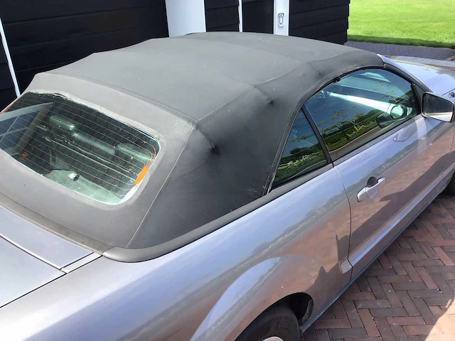 Ford - mustang - v6 deluxe cabrio - personenauto - afbeelding 18 van  27