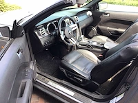 Ford - mustang - v6 deluxe cabrio - personenauto - afbeelding 25 van  27