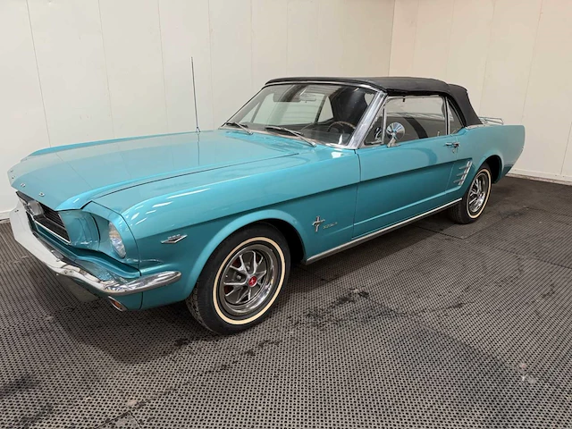 Ford - mustang - v8 - oldtimer - 1966 - afbeelding 56 van  56